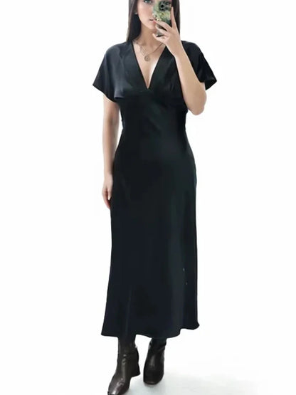 Meadow | Slim V-neck Street Long Dress