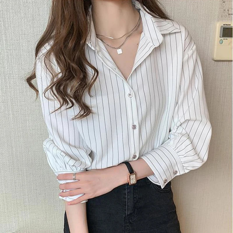 Carmen | Chic Loose Long Sleeve Top